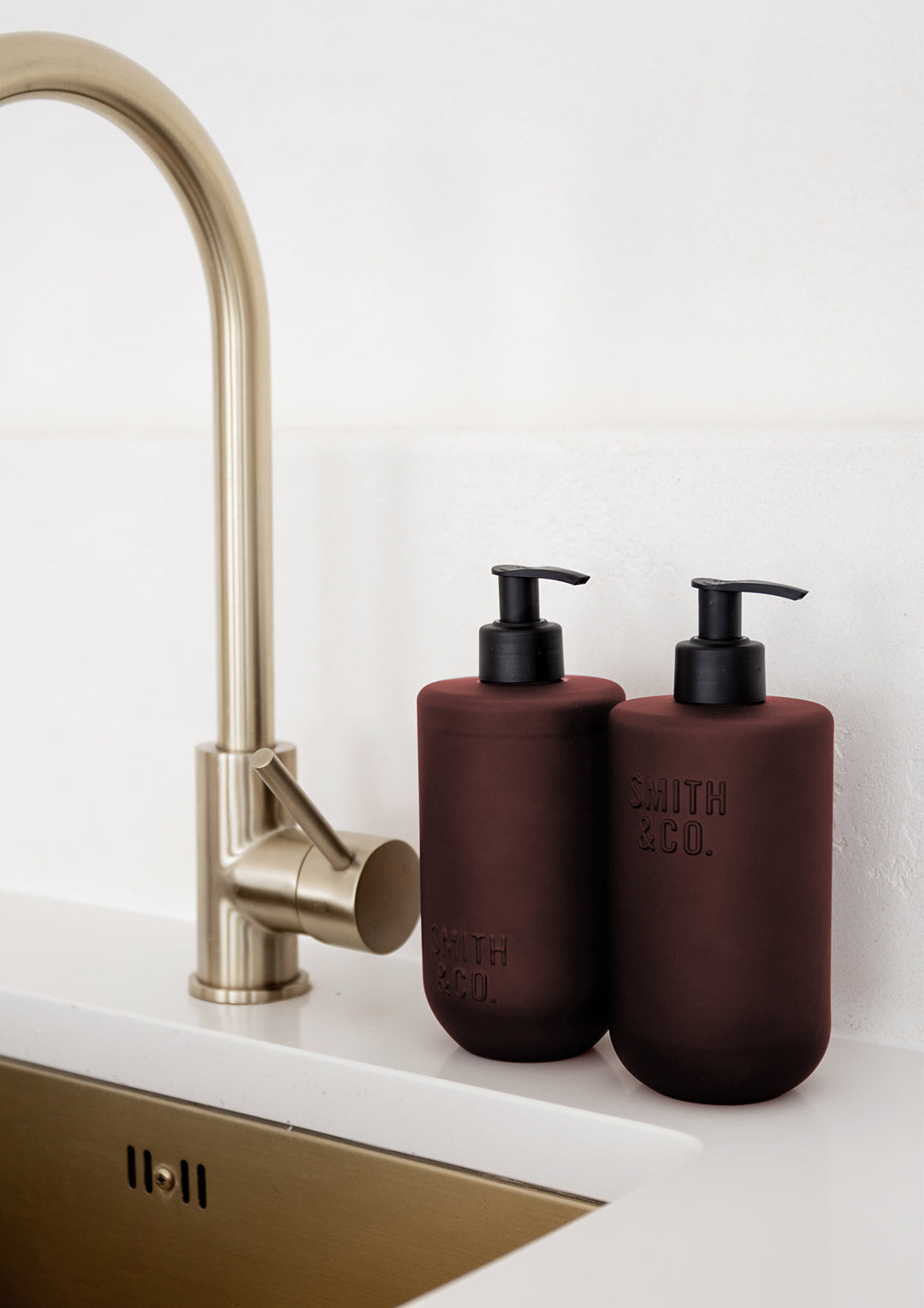 Smith & Co. Wash 400ml - Black Oud  & Saffron