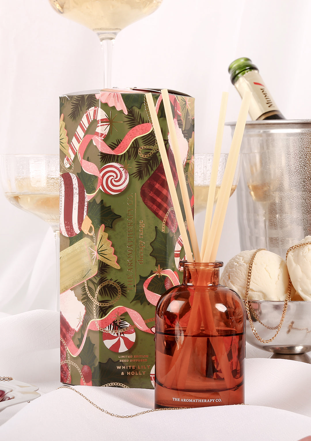 White Lily & Holly
